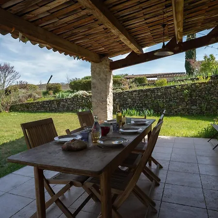 Mas Provencal Avec Piscine Cadre Exceptionnel בית כפרי *