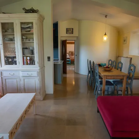 Mas Provencal Avec Piscine Cadre Exceptionnel * פורקלקייה