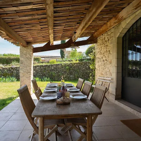 Country house Mas Avec Vue Et Piscine Aux Portes Du Luberon